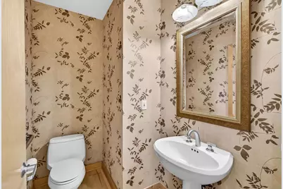 125 N Hamilton Street #806, Madison, WI 53703 - Photo 26