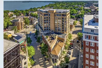 125 N Hamilton Street #806, Madison, WI 53703 - Photo 2