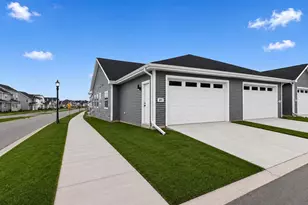 2895 Radish Ln, Fitchburg, WI 53711 - Photo 4