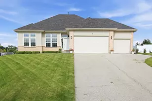 11326 N Crestwood Dr, Edgerton, WI 53534 - Photo 1