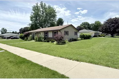 2019 N Pontiac Drive, Janesville, WI 53545 - Photo 2