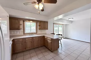 2019 N Pontiac Dr, Janesville, WI 53545 - Photo 8