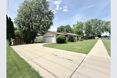 2019 N Pontiac Drive, Janesville, WI 53545 - Photo 4
