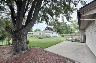 2019 N Pontiac Dr, Janesville, WI 53545 - Photo 26