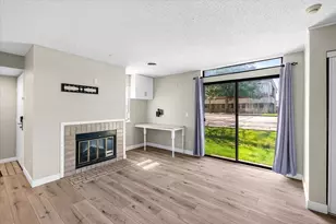 539 D'onofrio Dr, Madison, WI 53719 - Photo 8