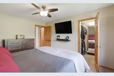 7565 W Village Crest Drive, Madison, WI 53719 - Photo 28