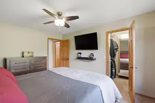 7565 W Village Crest Dr, Madison, WI 53719 - Photo 28