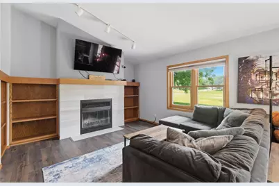 7565 W Village Crest Drive, Madison, WI 53719 - Photo 8