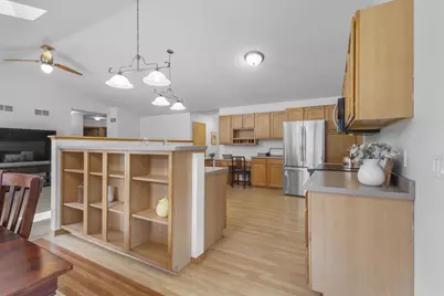 5605 Black Walnut Court, Mcfarland, WI 53558 - Photo 8