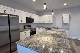 29 Rock River Dr, Edgerton, WI 53589 - Photo 2