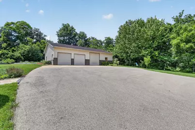 2458 S Madison Road, Beloit, WI 53511 - Photo 40