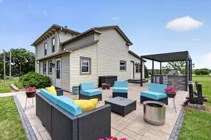 2458 S Madison Rd, Beloit, WI 53511 - Photo 38