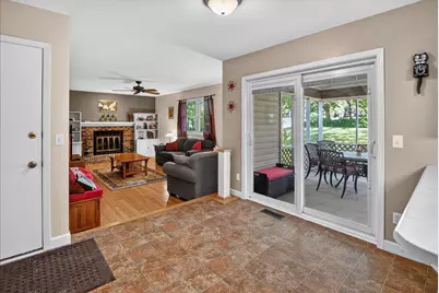 1520 Roby Road, Stoughton, WI 53589 - Photo 4