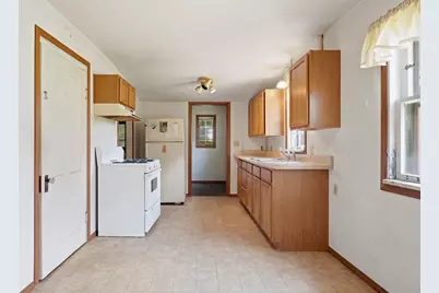 119 Rethke Avenue, Madison, WI 53714 - Photo 8