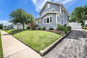 609 Oneida St, Beaver Dam, WI 53916 - Photo 2
