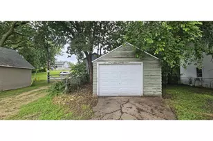 1130 6th St, Beloit, WI 53511 - Photo 4