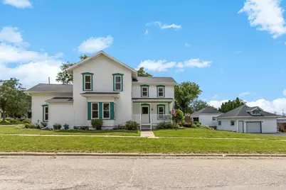 7 E Rollin Street, Edgerton, WI 53534 - Photo 4