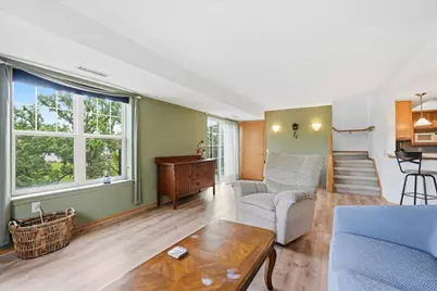 3027 Stratton Way, Madison, WI 53719 - Photo 4