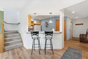 3027 Stratton Way, Madison, WI 53719 - Photo 6