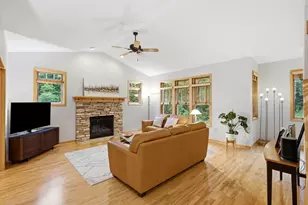 17 Glen Arbor Way, Fitchburg, WI 53711 - Photo 4