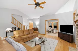 17 Glen Arbor Way, Fitchburg, WI 53711 - Photo 12