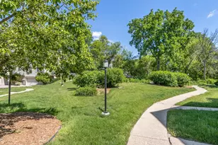 6966 Park Ridge Dr, Madison, WI 53719 - Photo 4