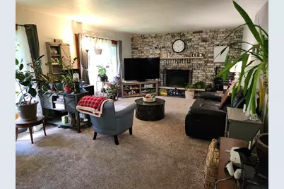 222 Garfield Avenue, Janesville, WI 53536 - Photo 4