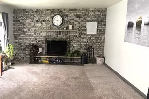 222 Garfield Ave, Janesville, WI 53536 - Photo 10