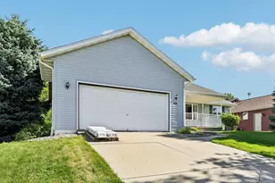 606 Garfield Ave, Janesville, WI 53536 - Photo 2