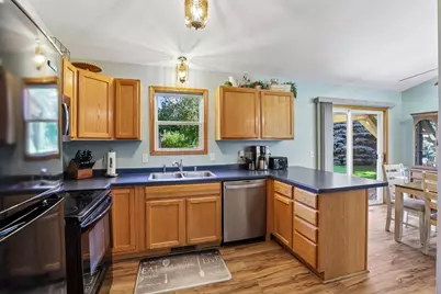 606 Garfield Avenue, Janesville, WI 53536 - Photo 12