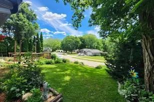 400 Woodcrest Ln, Milton, WI 53563 - Photo 4