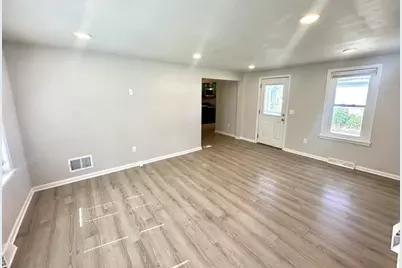 1841 Heath Avenue, Madison, WI 53704 - Photo 6