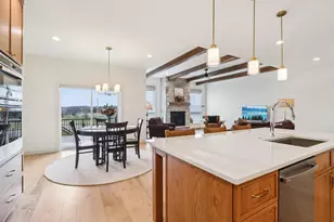 654 Rustic Rise Wy, Madison, WI 53593 - Photo 10