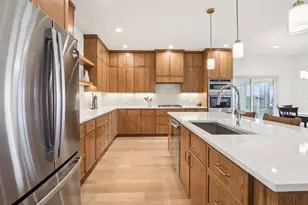654 Rustic Rise Wy, Madison, WI 53593 - Photo 6