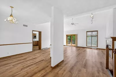 720 Waveland Road, Janesville, WI 53548 - Photo 4