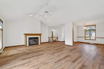 720 Waveland Road, Janesville, WI 53548 - Photo 10