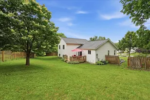 9 Ward Ct, Madison, WI 53713 - Photo 40