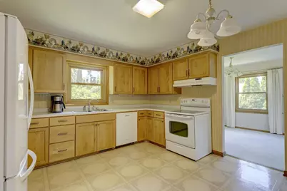4705 Agate Lane, Madison, WI 53714 - Photo 8