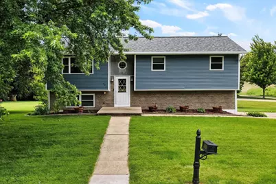 401 Linda Road, Mount Horeb, WI 53572 - Photo 2