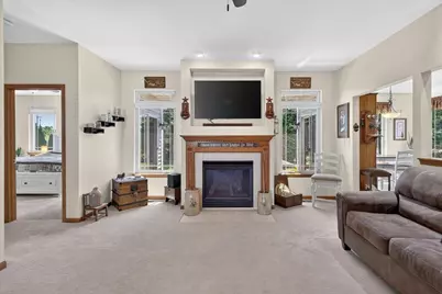 1502 N Tamarack Street #18, Delavan, WI 53515 - Photo 8