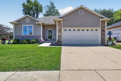 1502 N Tamarack Street #18, Delavan, WI 53515 - Photo 4