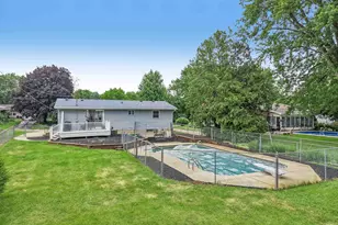 809 West St, Stoughton, WI 53589 - Photo 34