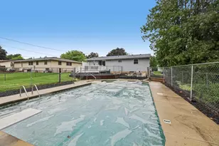 809 West St, Stoughton, WI 53589 - Photo 16