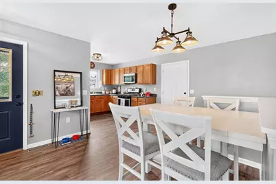 19 Cordelia Cres, Madison, WI 53704 - Photo 2