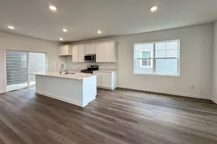 512 Oak Opening Dr, Stoughton, WI 53589 - Photo 10