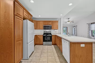 669 Springbrook Circle, DeForest, WI 53532 - Photo 24
