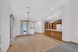 669 Springbrook Cir, DeForest, WI 53532 - Photo 18