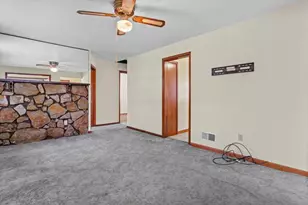 722 Christianson Ave, Madison, WI 53714 - Photo 14
