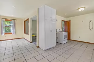 722 Christianson Ave, Madison, WI 53714 - Photo 10