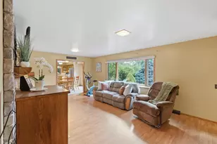 7003 Park Cir, Middleton, WI 53562 - Photo 8